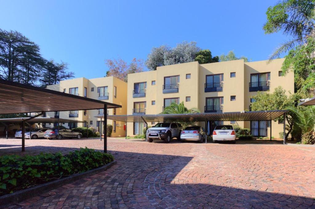 The Apartment On Katherine Street In Central Sandton Johannesburg Esterno foto