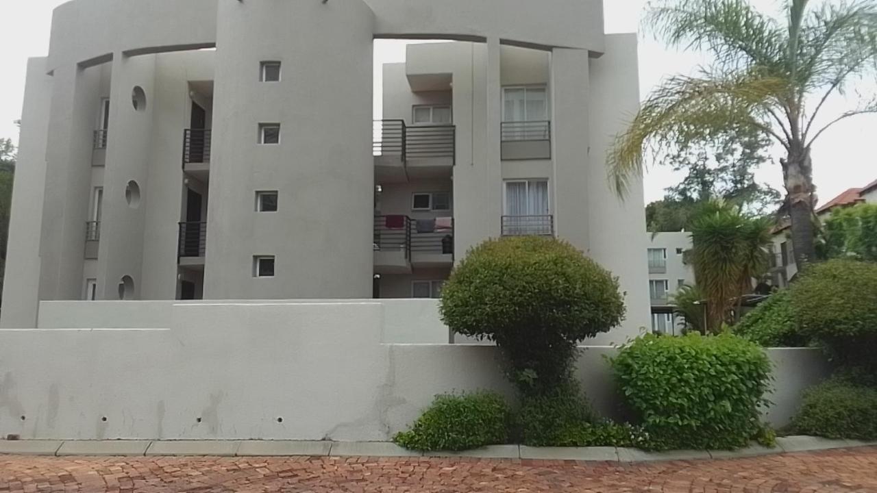 The Apartment On Katherine Street In Central Sandton Johannesburg Esterno foto